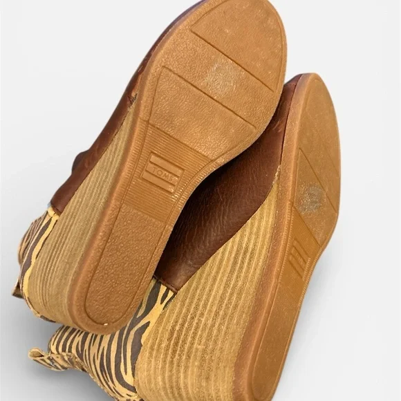 Toms Kelsey Wedge Booties - Picture 6 of 8